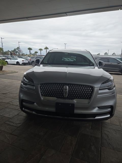 Used 2023 Lincoln Aviator AWD w/ Premium Package image 13