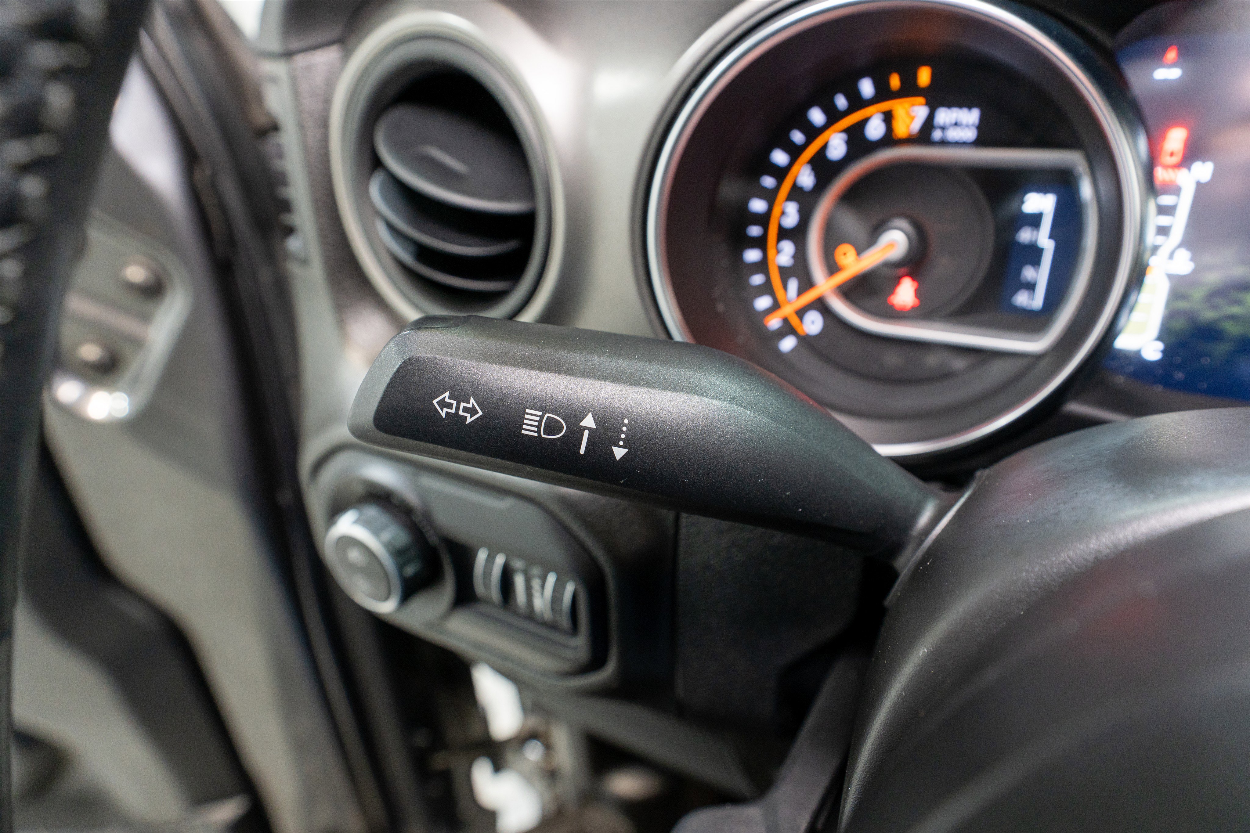 Used 2022 Jeep Gladiator Sport image 26