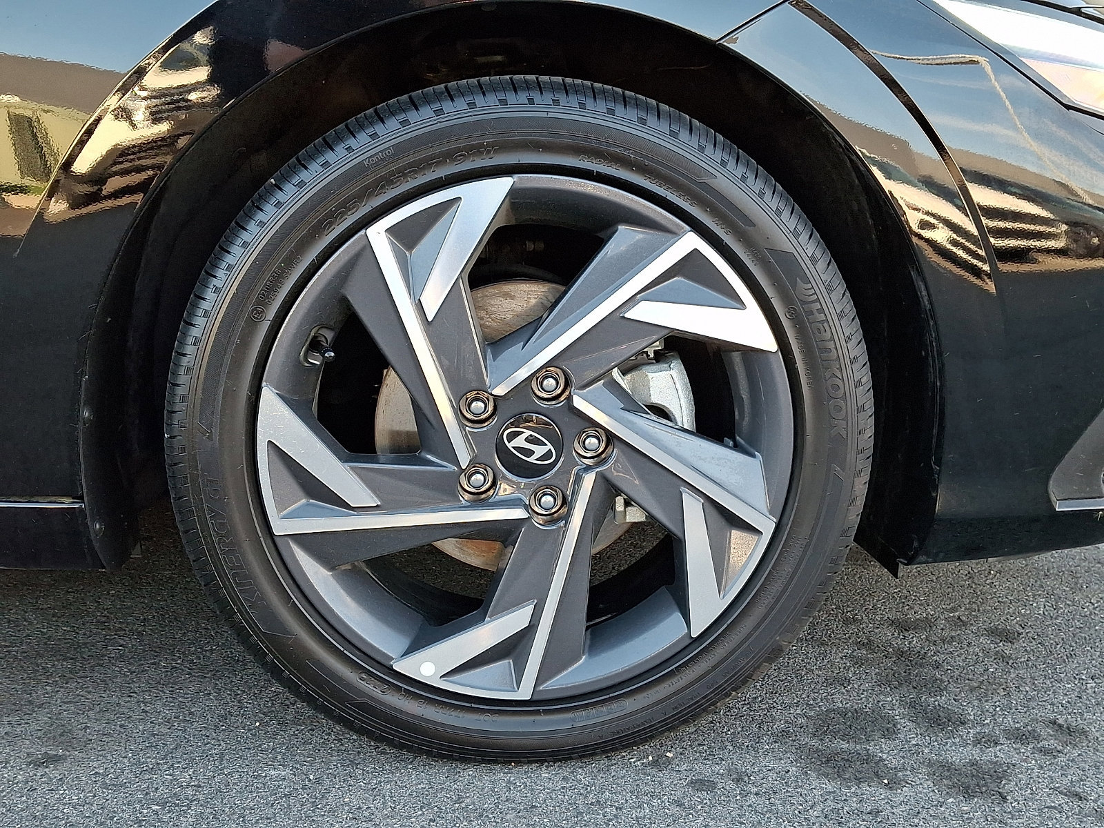 Certified 2025 Hyundai Elantra Sport FWD image 8
