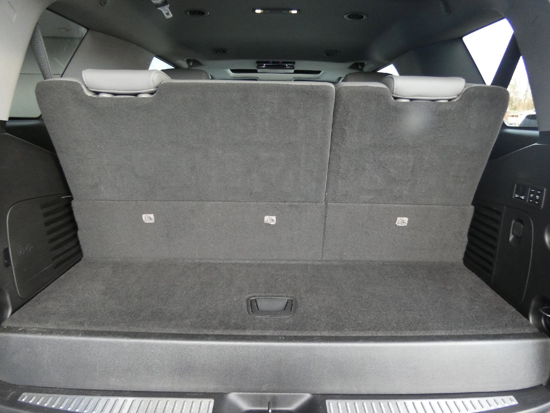 Used 2019 Chevrolet Tahoe LT image 17