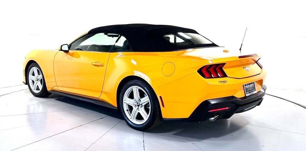 Used 2026 Ford Mustang Premium RWD image 6