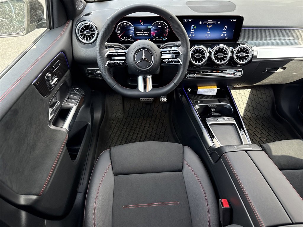 New 2025 Mercedes-Benz GLB 250 4MATIC image 14