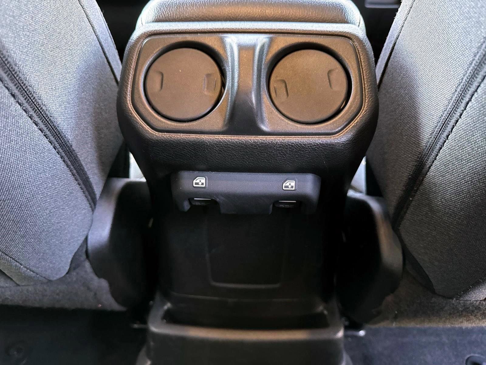 Used 2024 Jeep Wrangler Unlimited image 21