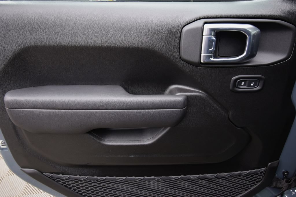 New 2026 Jeep Wrangler Sport AWD/4WD image 32
