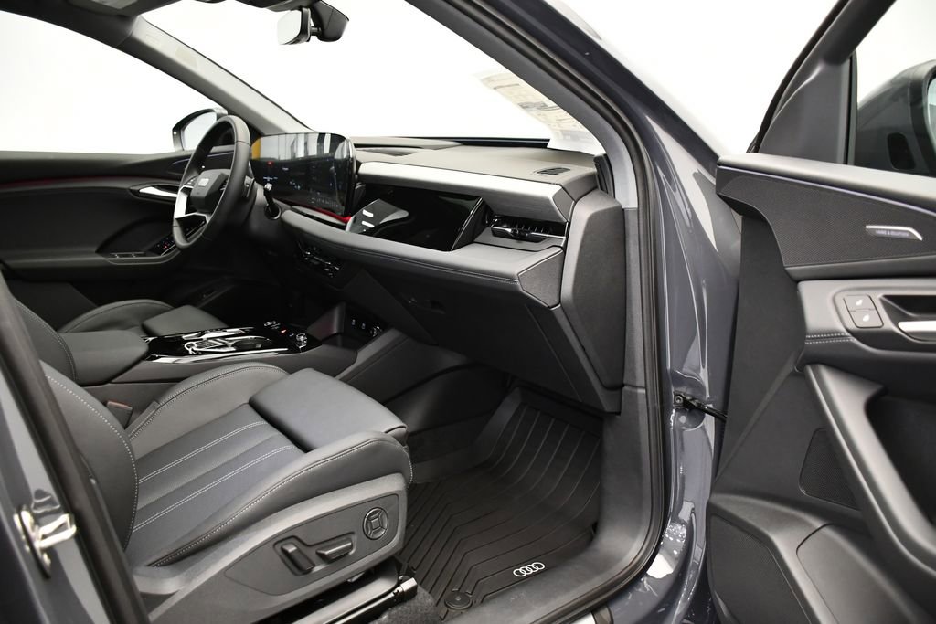New 2025 Audi Q6 e-tron Premium Plus image 47