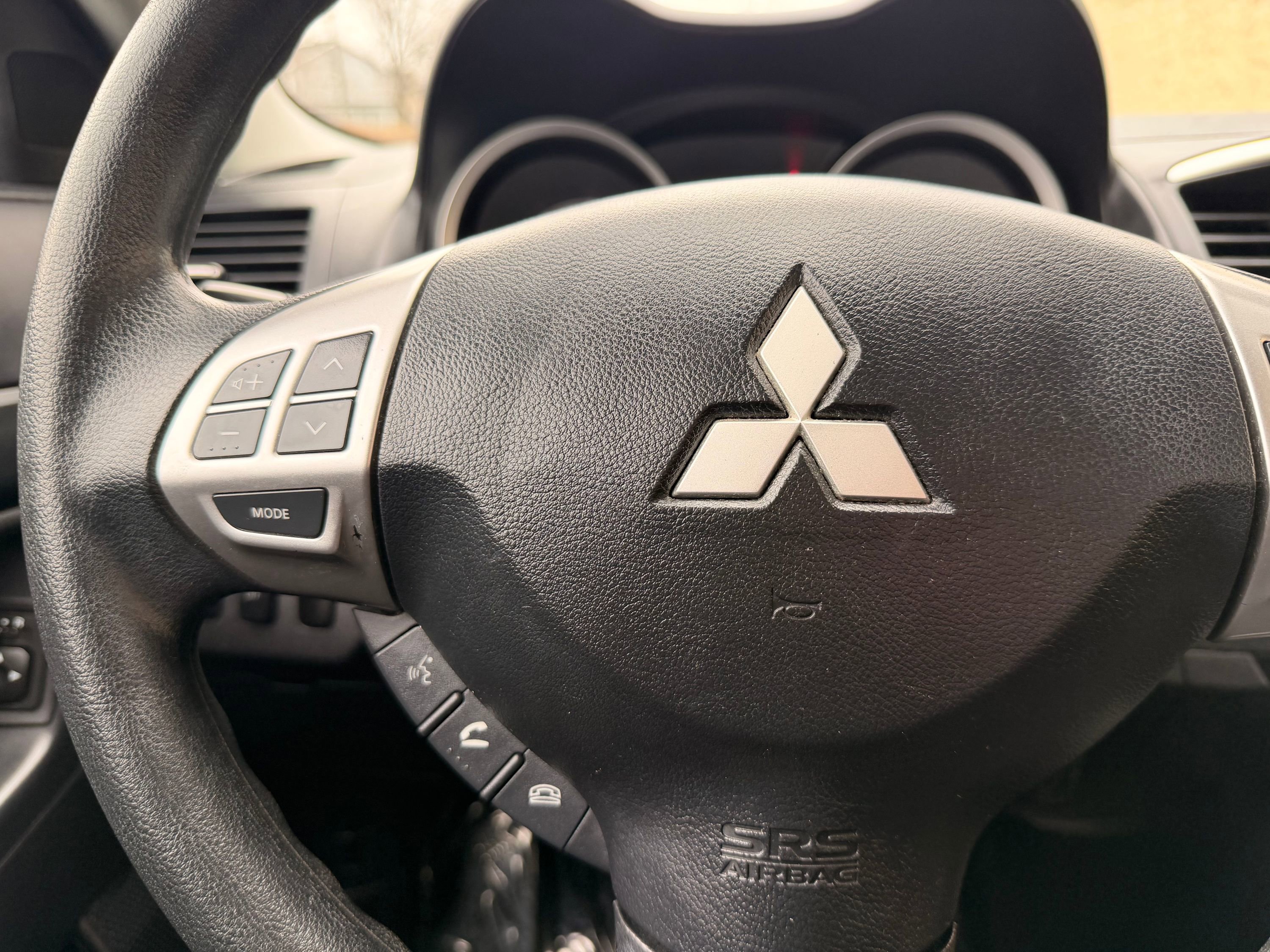 Used 2017 Mitsubishi Lancer ES image 39