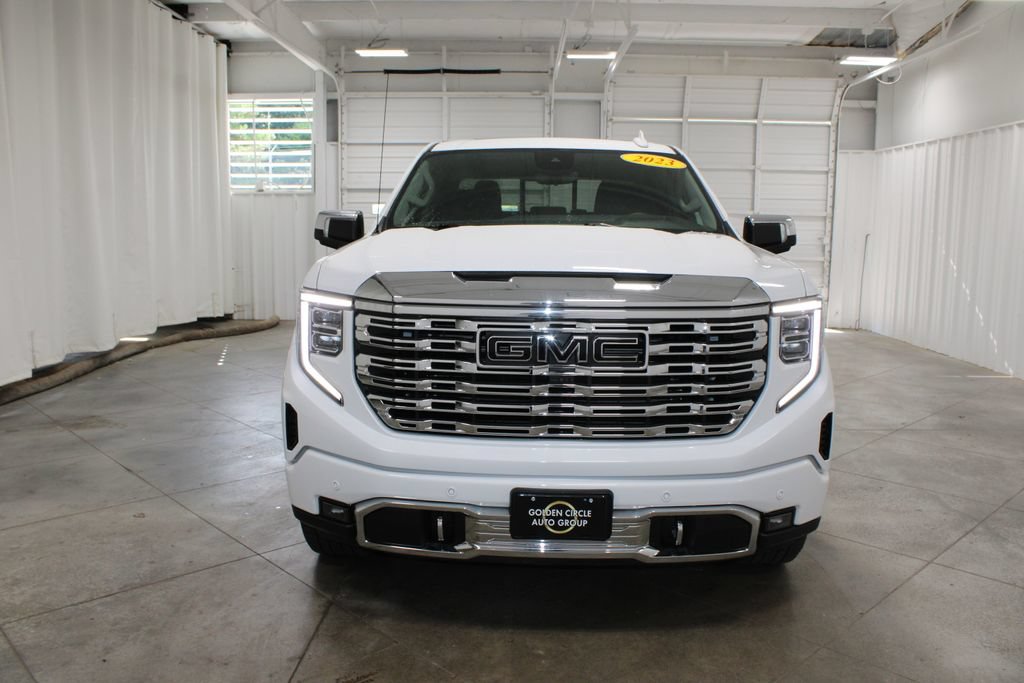 Used 2023 GMC Sierra 1500 Denali w/ Denali Reserve Package AWD/4WD image 3