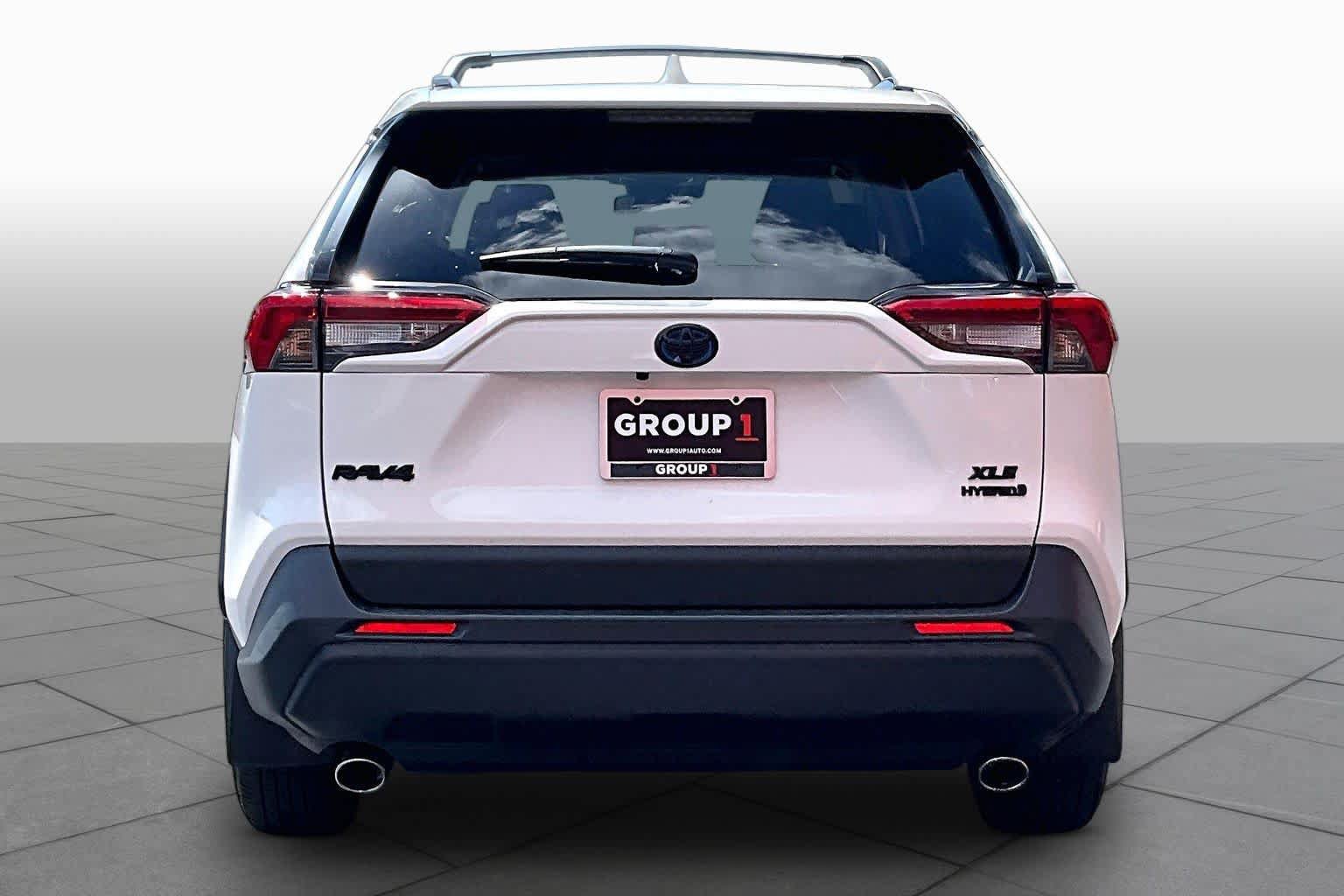 Used 2024 Toyota RAV4 XLE w/ Convenience Package AWD/4WD image 4