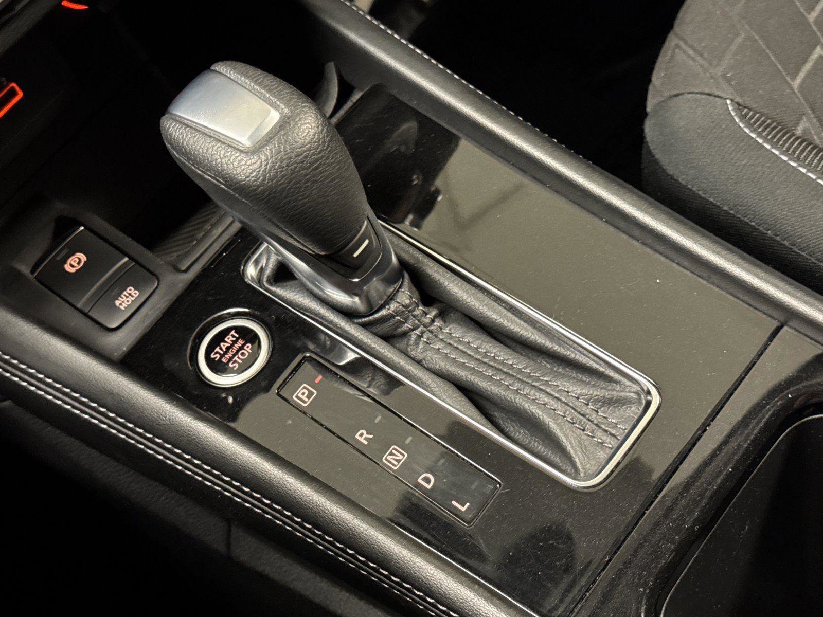 Used 2021 Nissan Kicks SV image 20