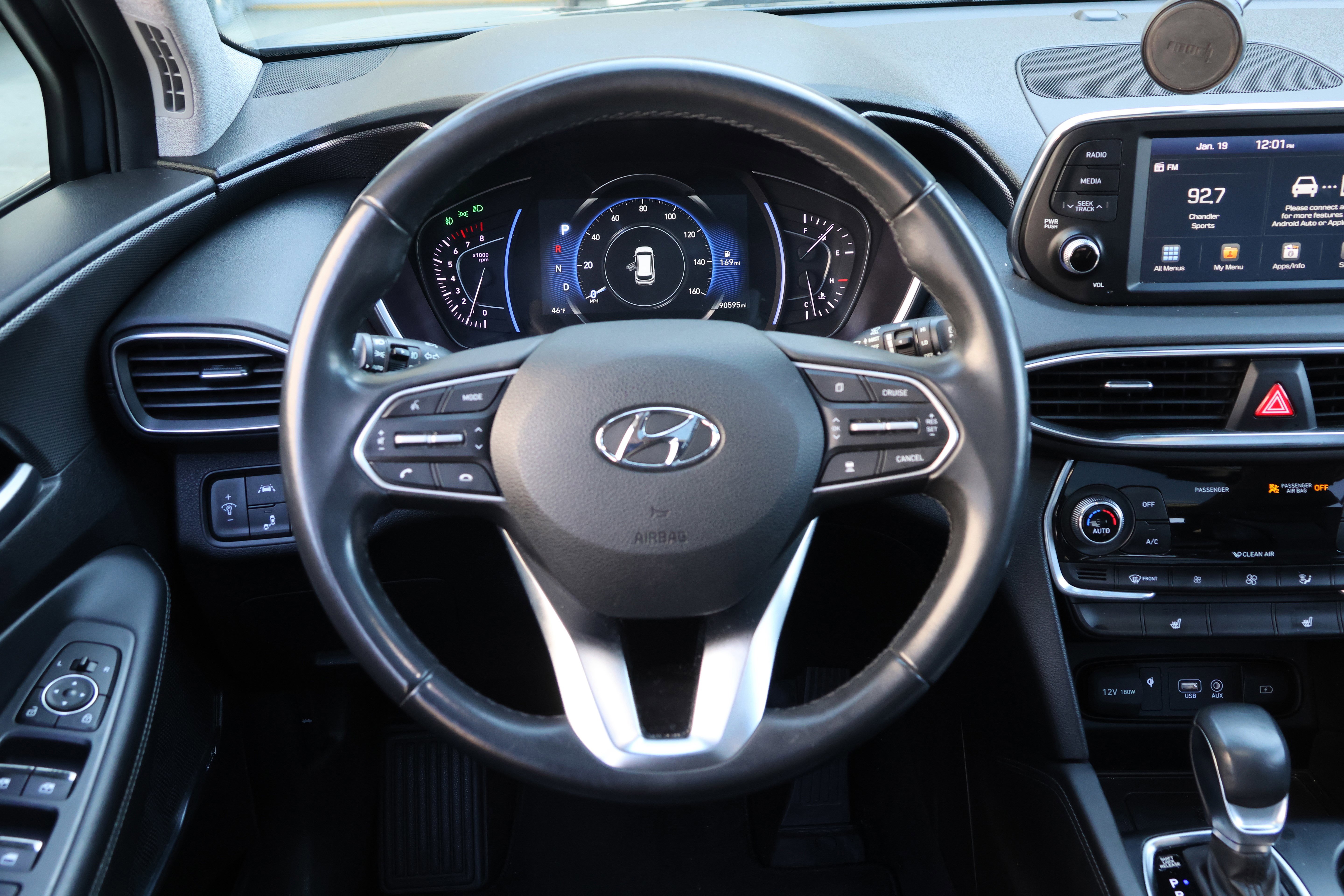 Used 2020 Hyundai Santa Fe SEL w/ Convenience + Premium Package image 17