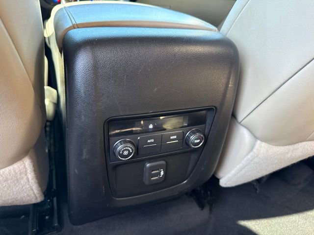 Used 2019 Buick Enclave Essence image 13