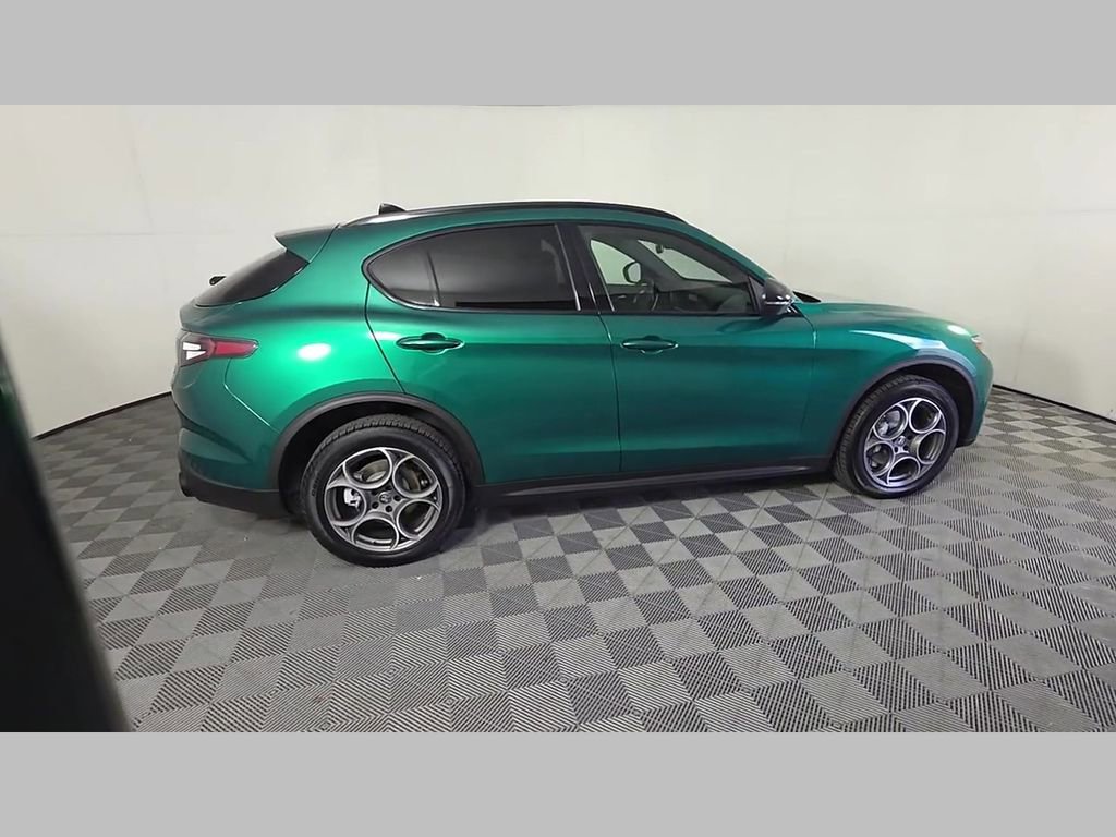 New 2025 Alfa Romeo Stelvio Sprint w/ Convenience Package image 28