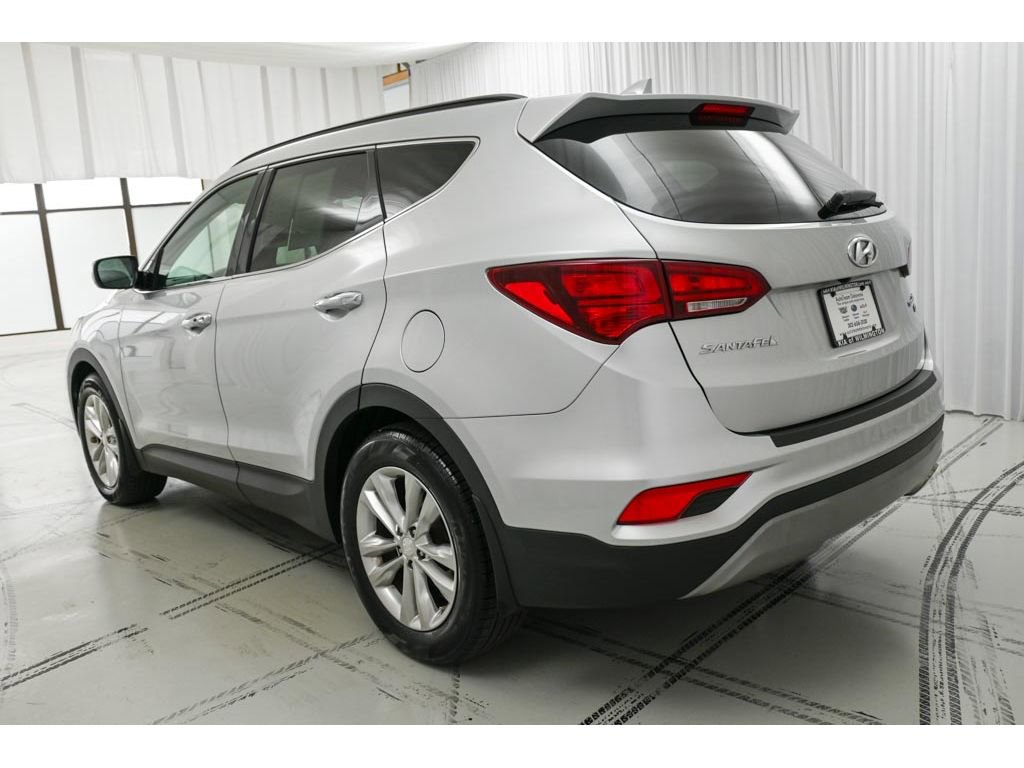 Used 2018 Hyundai Santa Fe Sport 2.0T w/ Cargo Package AWD/4WD image 5