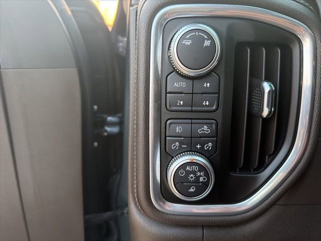 Used 2019 GMC Sierra 1500 SLT w/ SLT Premium Plus Package AWD/4WD image 19