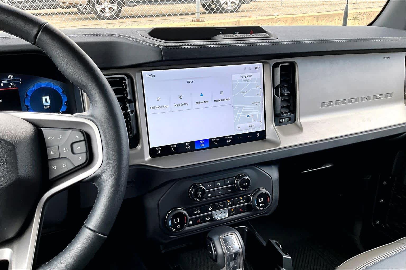 Used 2025 Ford Bronco Outer Banks image 6