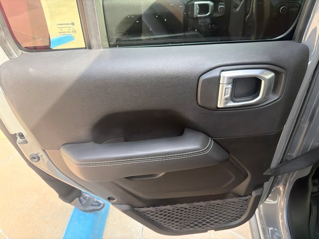 Used 2022 Jeep Wrangler Unlimited Rubicon w/ Steel Bumper Group AWD/4WD image 25