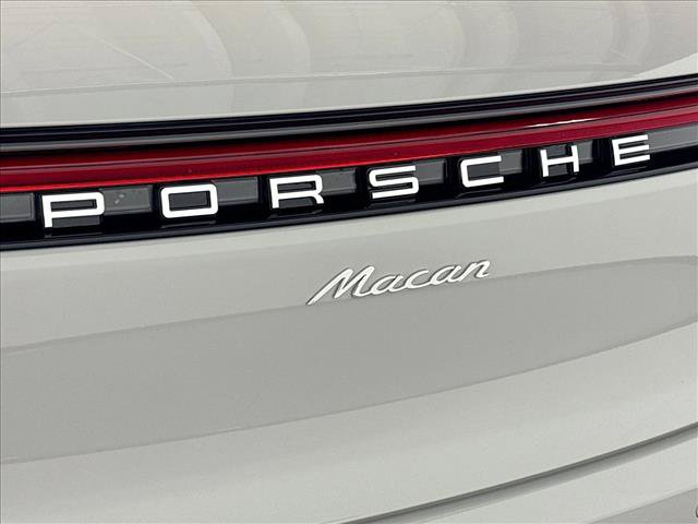 Used 2026 Porsche Macan AWD/4WD image 26