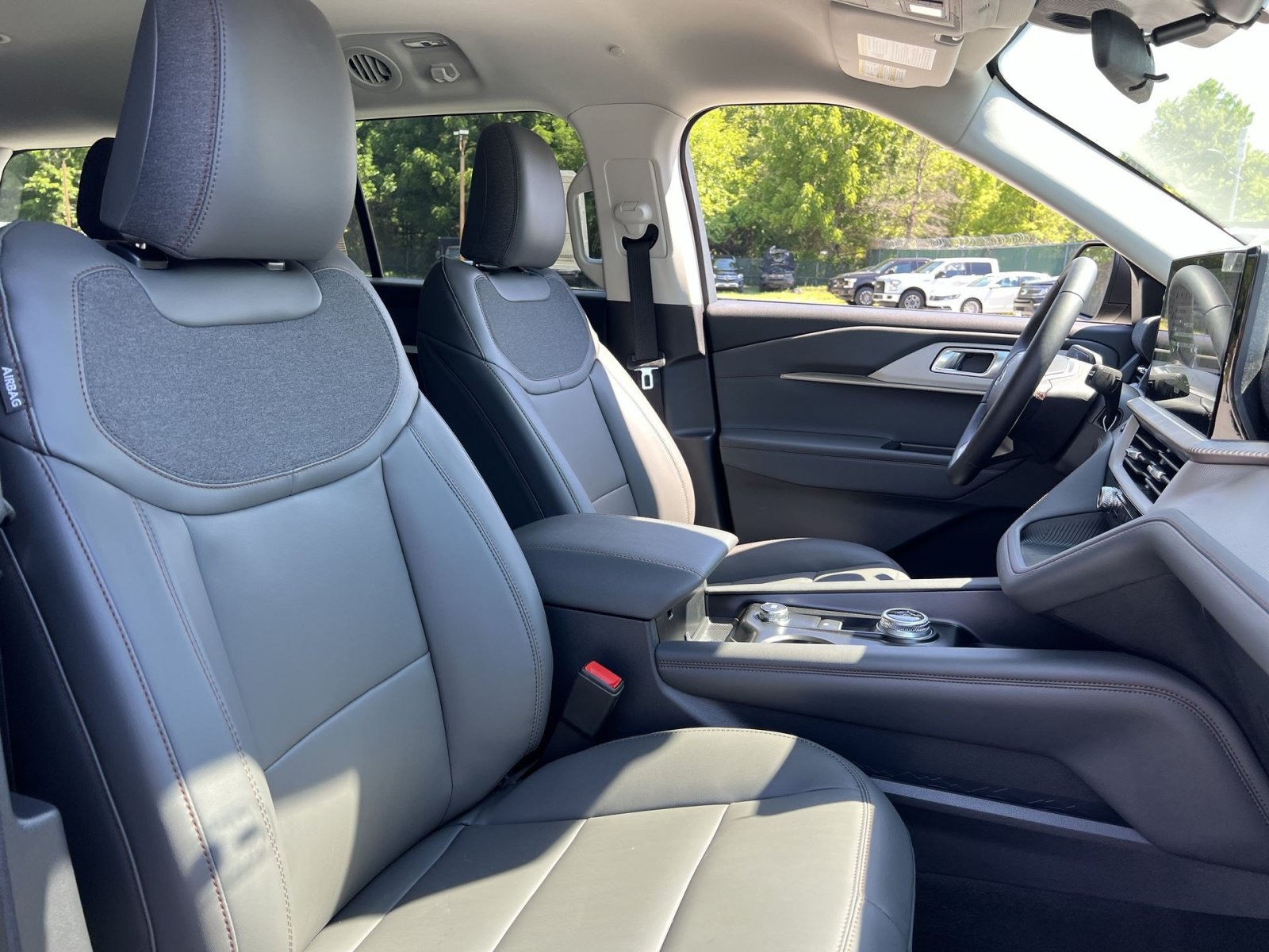 New 2026 Ford Explorer Active w/ Active Comfort Package AWD/4WD image 35