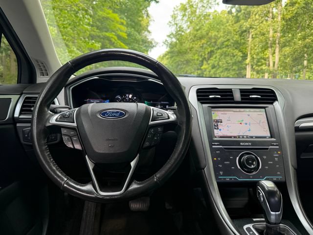 Used 2013 Ford Fusion Titanium w/ Titanium Driver Assist Pkg FWD image 9