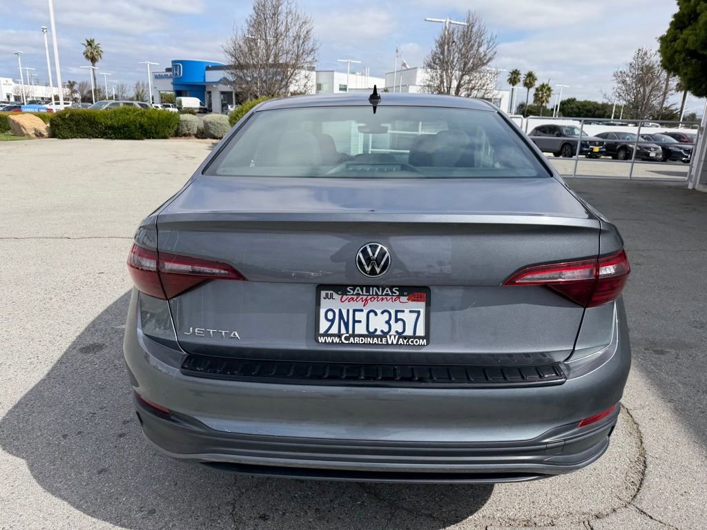 Used 2024 Volkswagen Jetta Sport image 5
