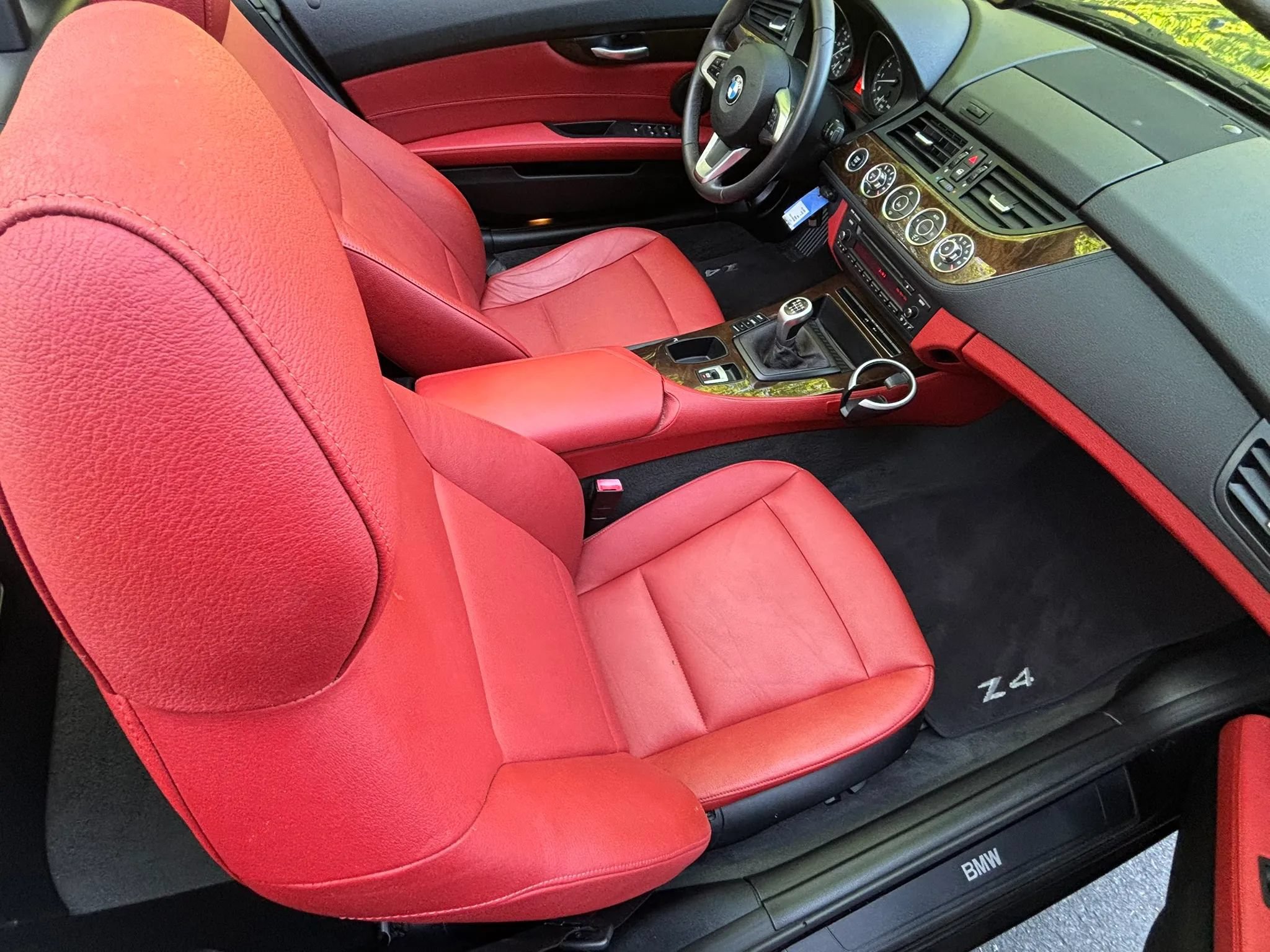 Used 2009 BMW Z4 sDrive30i RWD image 22