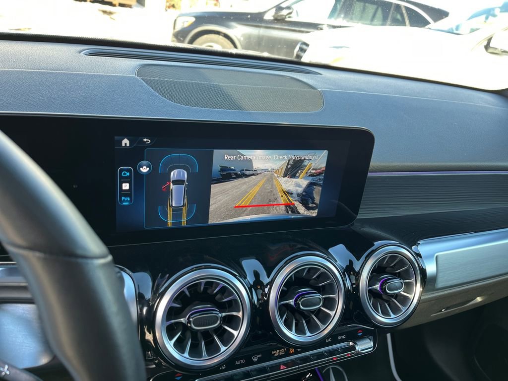 Certified 2025 Mercedes-Benz GLB 250 4MATIC image 24