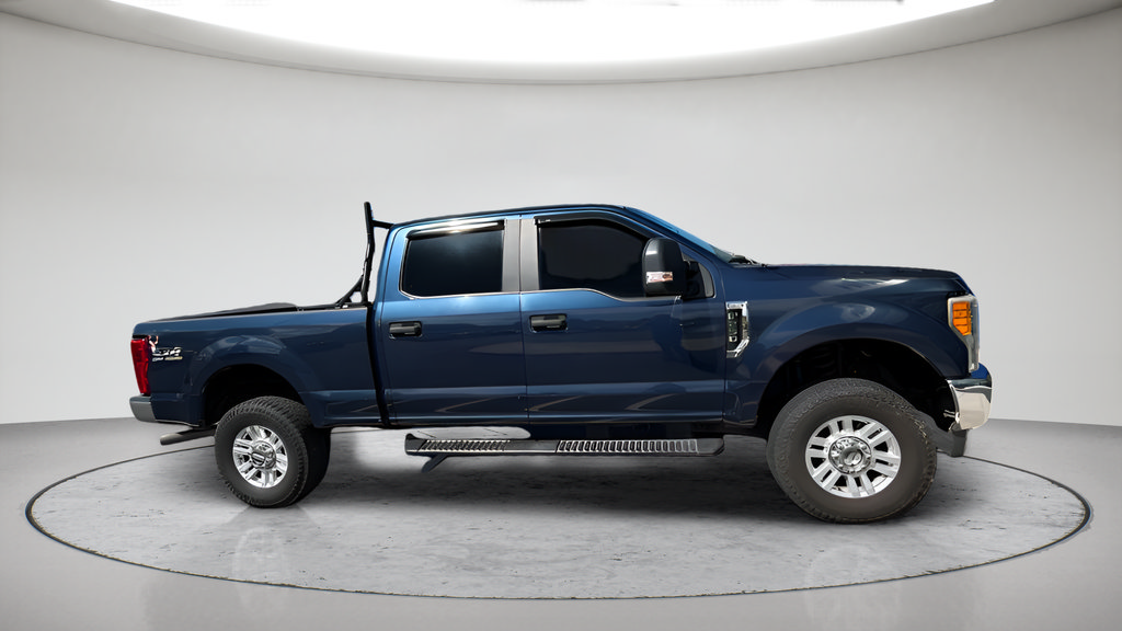 Used 2017 Ford F250 XL w/ STX Appearance Package AWD/4WD image 8