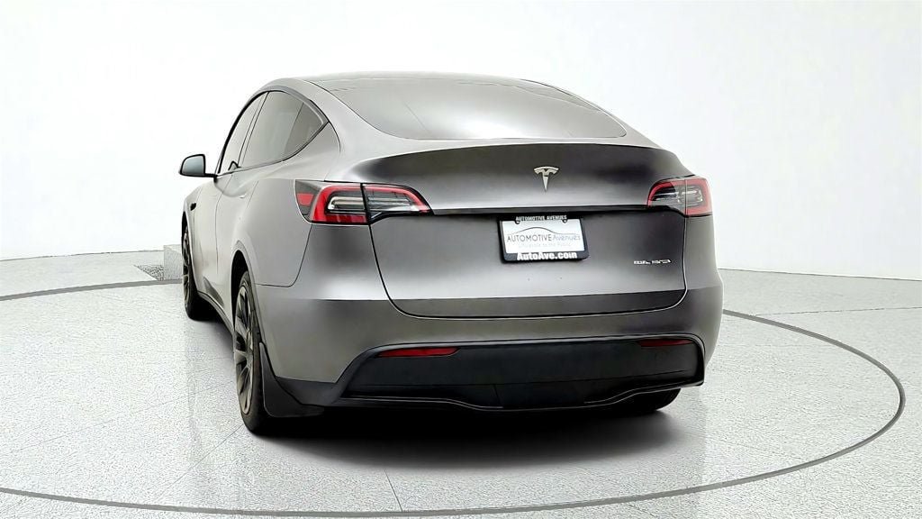 Used 2022 Tesla Model Y Long Range AWD/4WD image 6