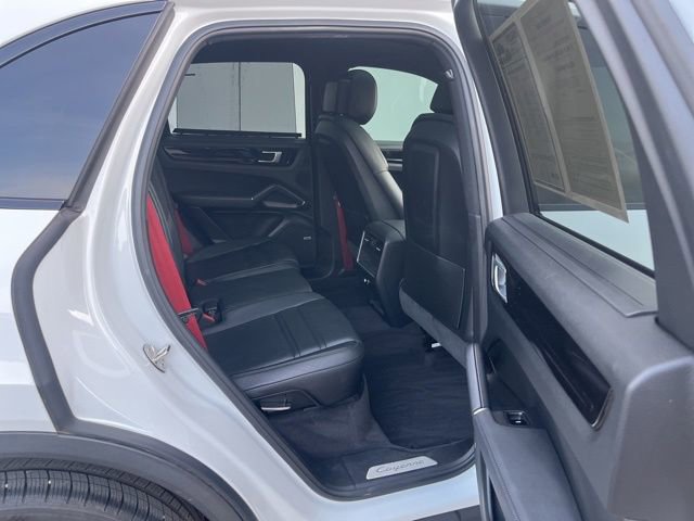 Used 2019 Porsche Cayenne Base image 34
