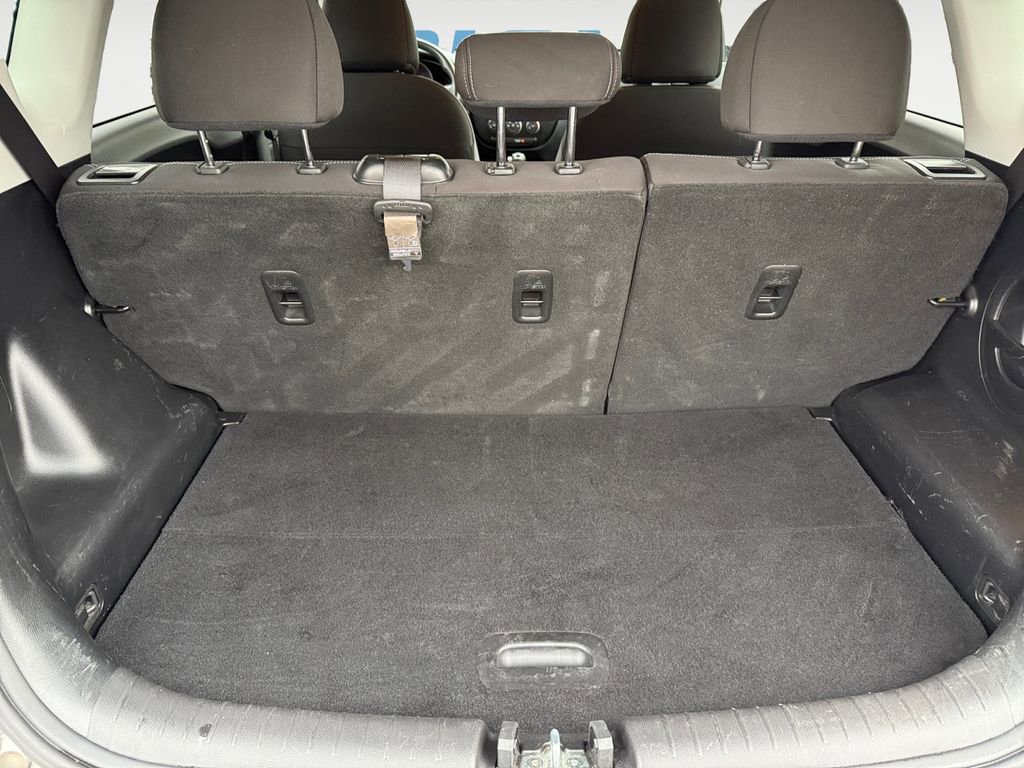 Used 2019 Kia Soul Base image 16