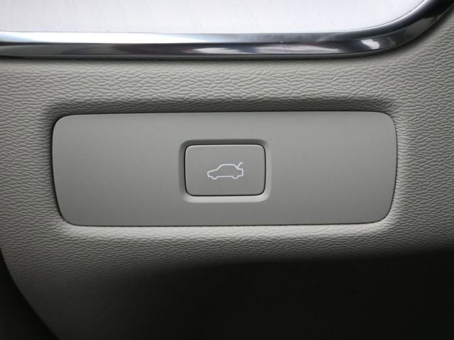 New 2026 Volvo XC60 B5 Ultra w/ Protection Package Premier image 29