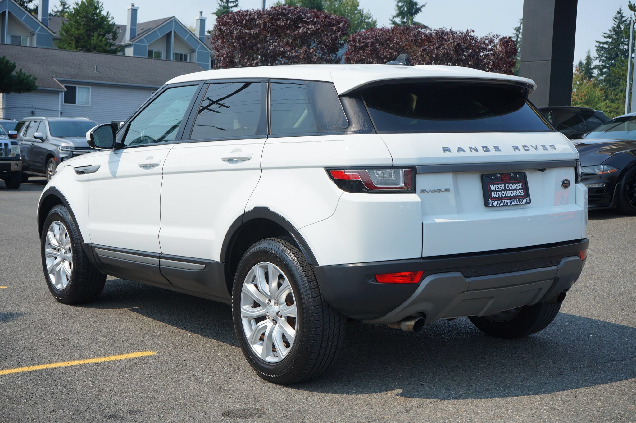Used 2016 Land Rover Range Rover Evoque SE AWD/4WD image 3