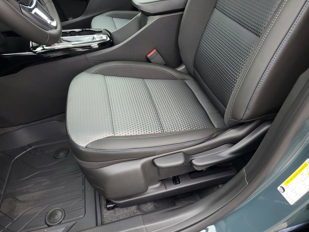 New 2026 Chevrolet Trax LT image 13