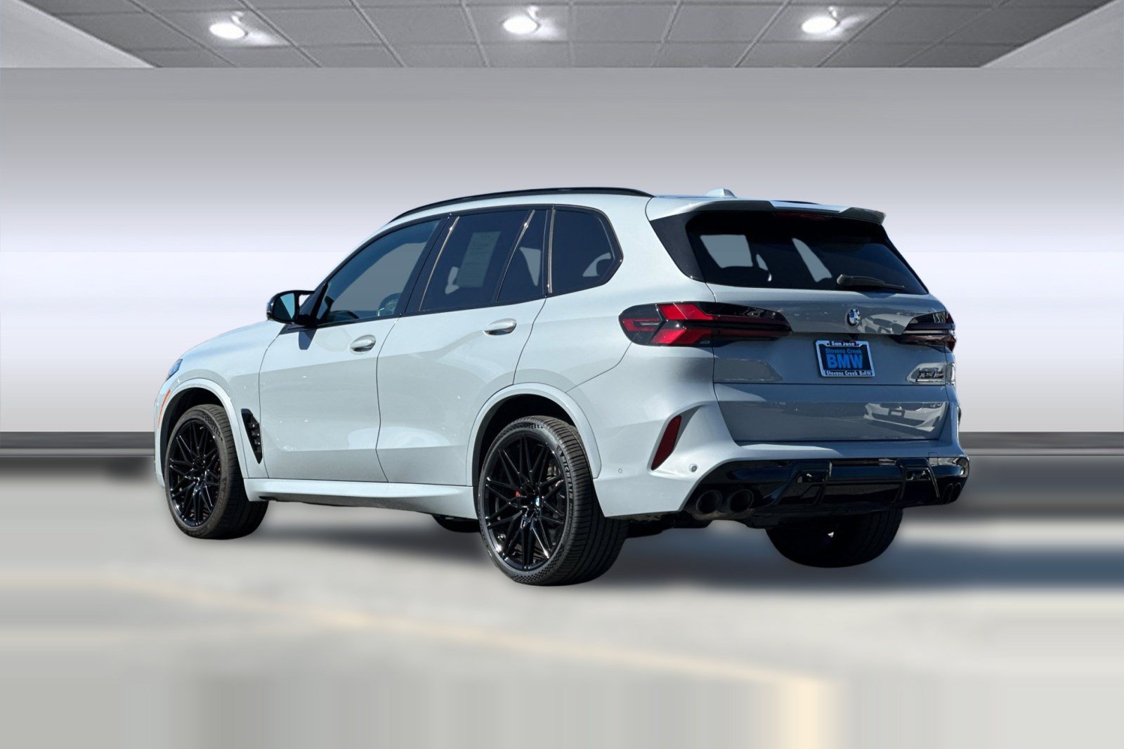 Used 2024 BMW X5 M Competition w/ Executive Package AWD/4WD image 3