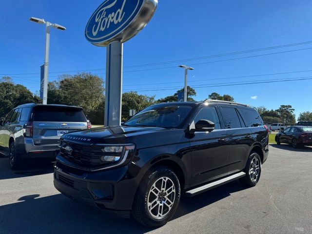 New 2025 Ford Expedition Active image 1