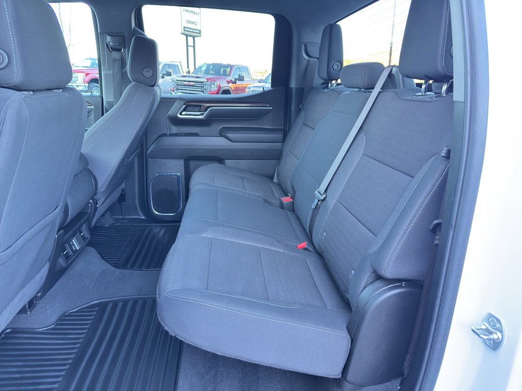 Used 2025 Chevrolet Silverado 1500 LT image 11