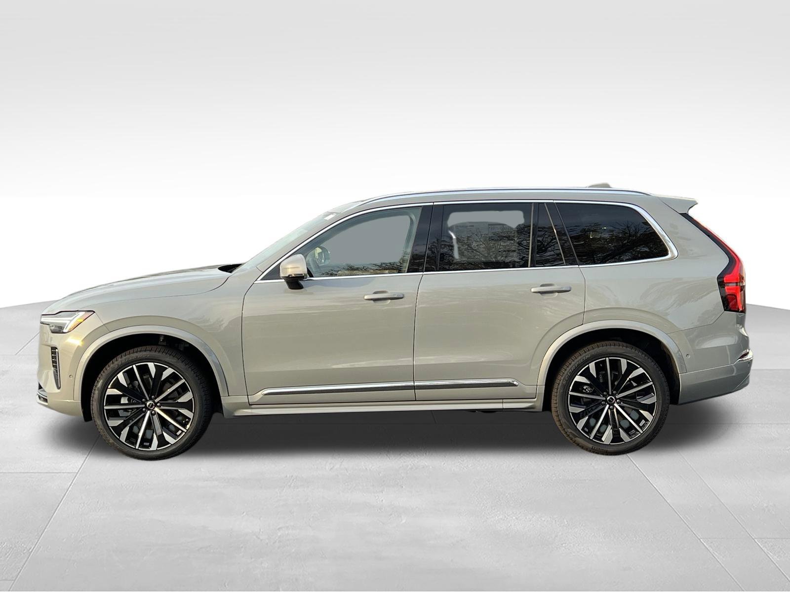 New 2027 Volvo XC90 B6 Plus AWD/4WD image 2