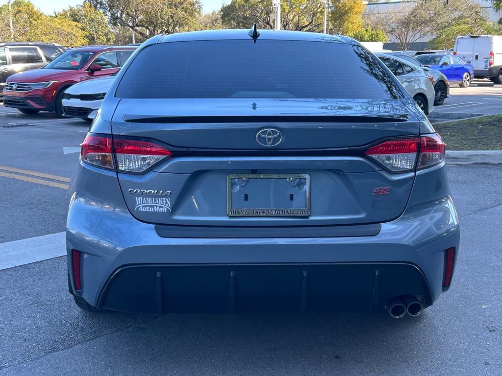 Used 2023 Toyota Corolla SE w/ SE Premium Package image 4