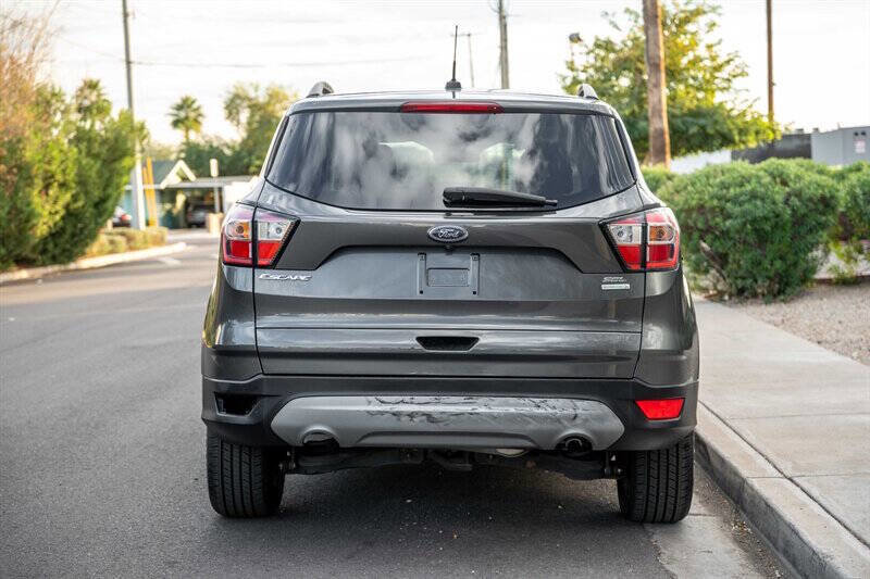 Used 2018 Ford Escape SE image 4