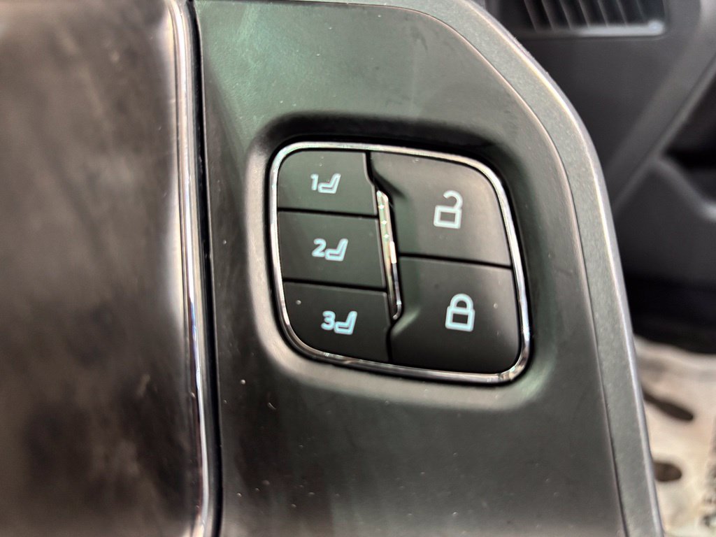 Used 2023 Ford F150 Lariat AWD/4WD image 23