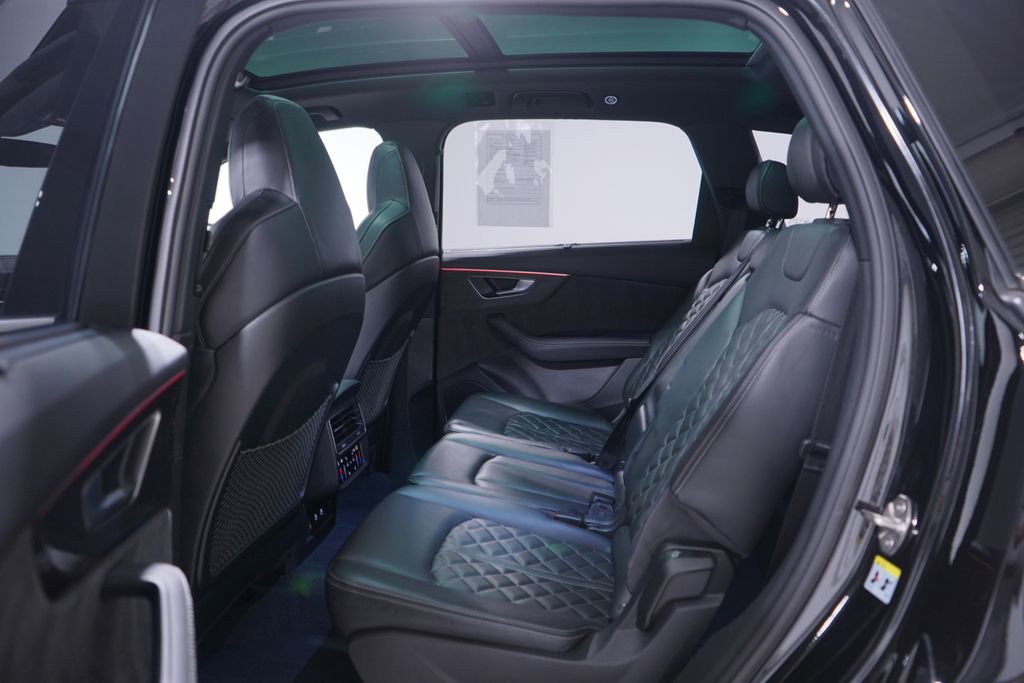 Used 2023 Audi SQ7 Prestige image 9