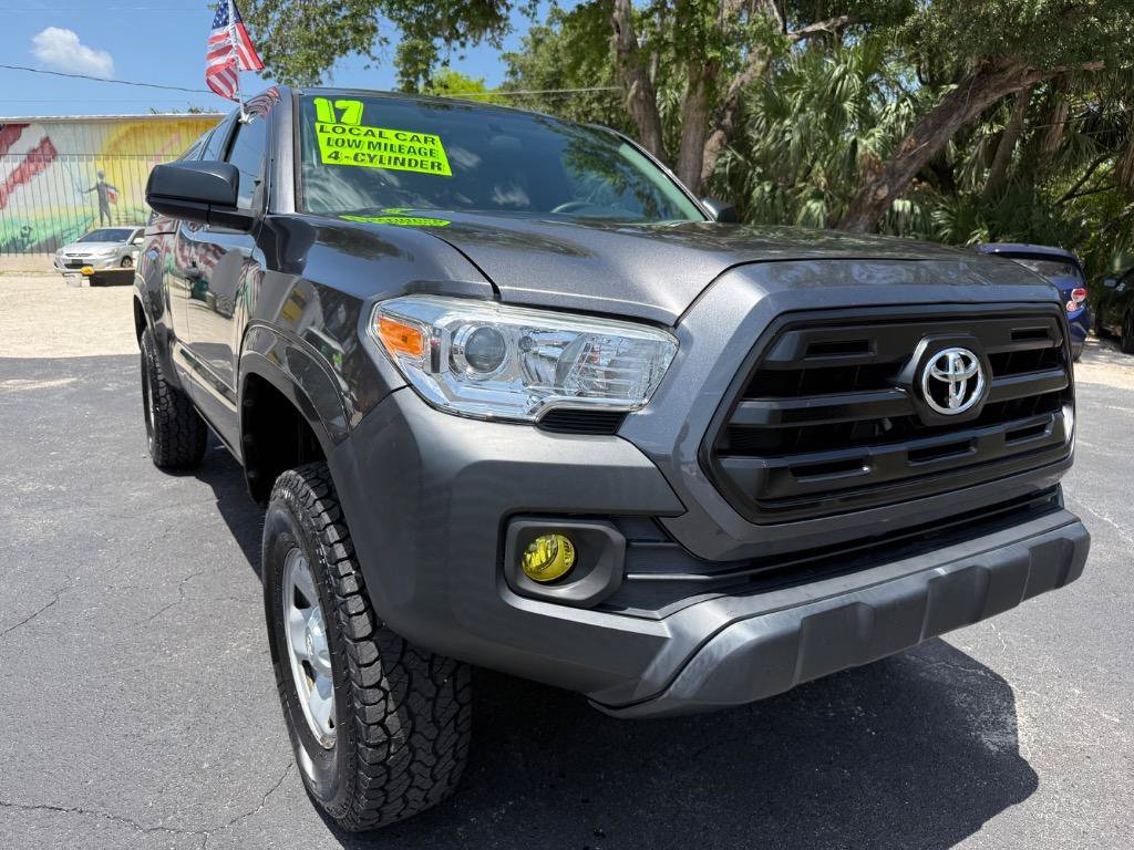 Used 2017 Toyota Tacoma SR RWD image 1