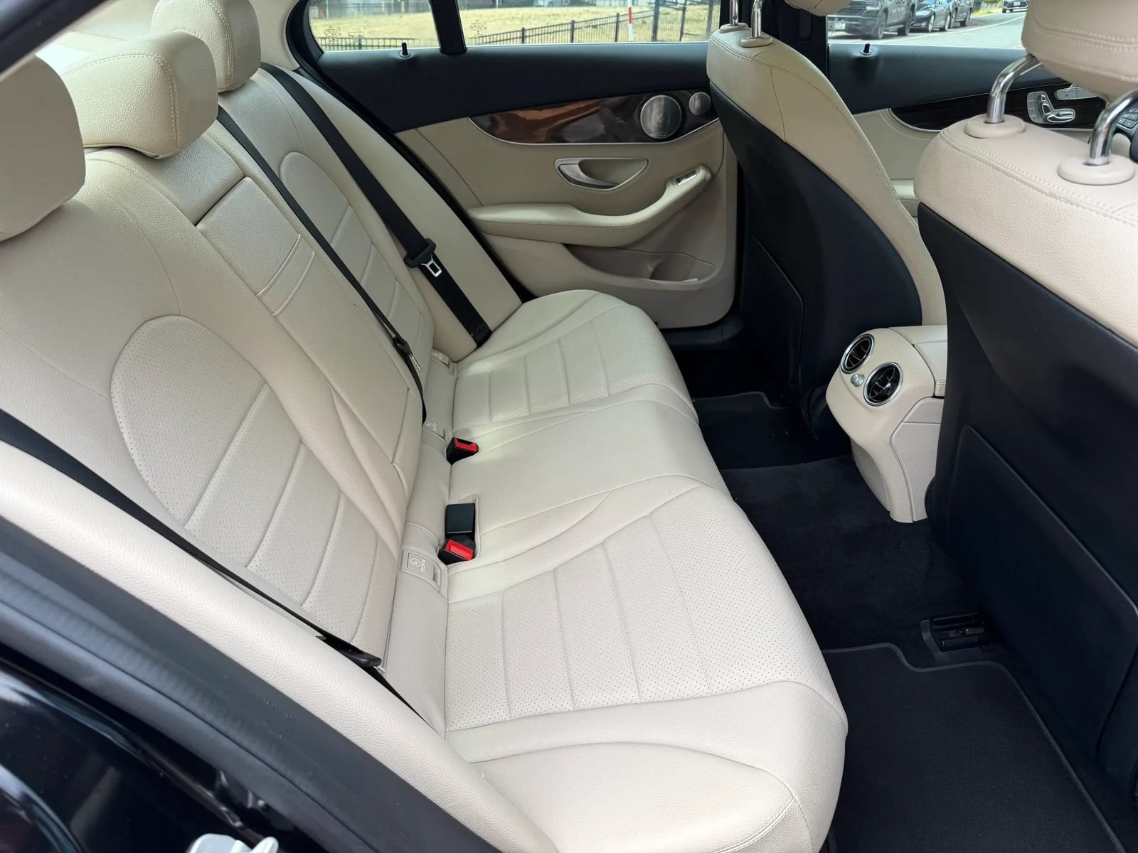 Used 2016 Mercedes-Benz C 300 4MATIC Sedan image 14