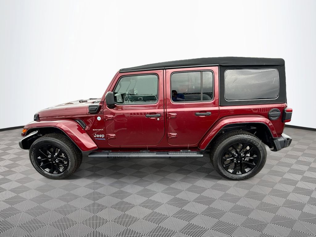 Used 2021 Jeep Wrangler Unlimited Sahara w/ Cold Weather Group AWD/4WD image 9