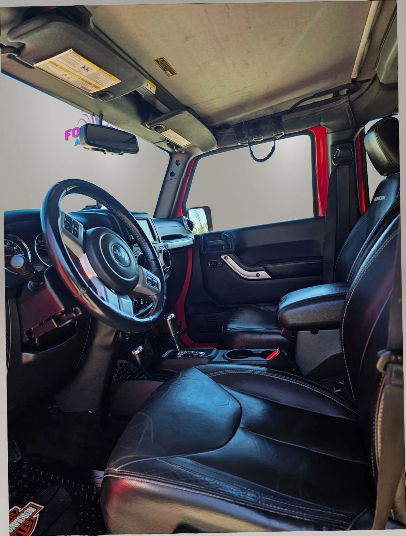 Used 2015 Jeep Wrangler Unlimited Rubicon AWD/4WD image 16