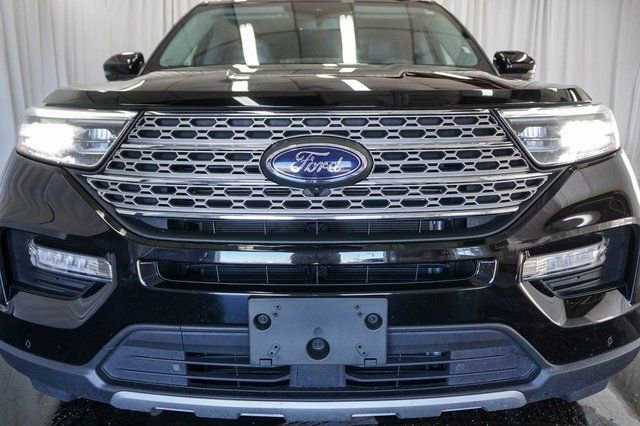 Used 2023 Ford Explorer Limited w/ Equipment Group 301A image 3