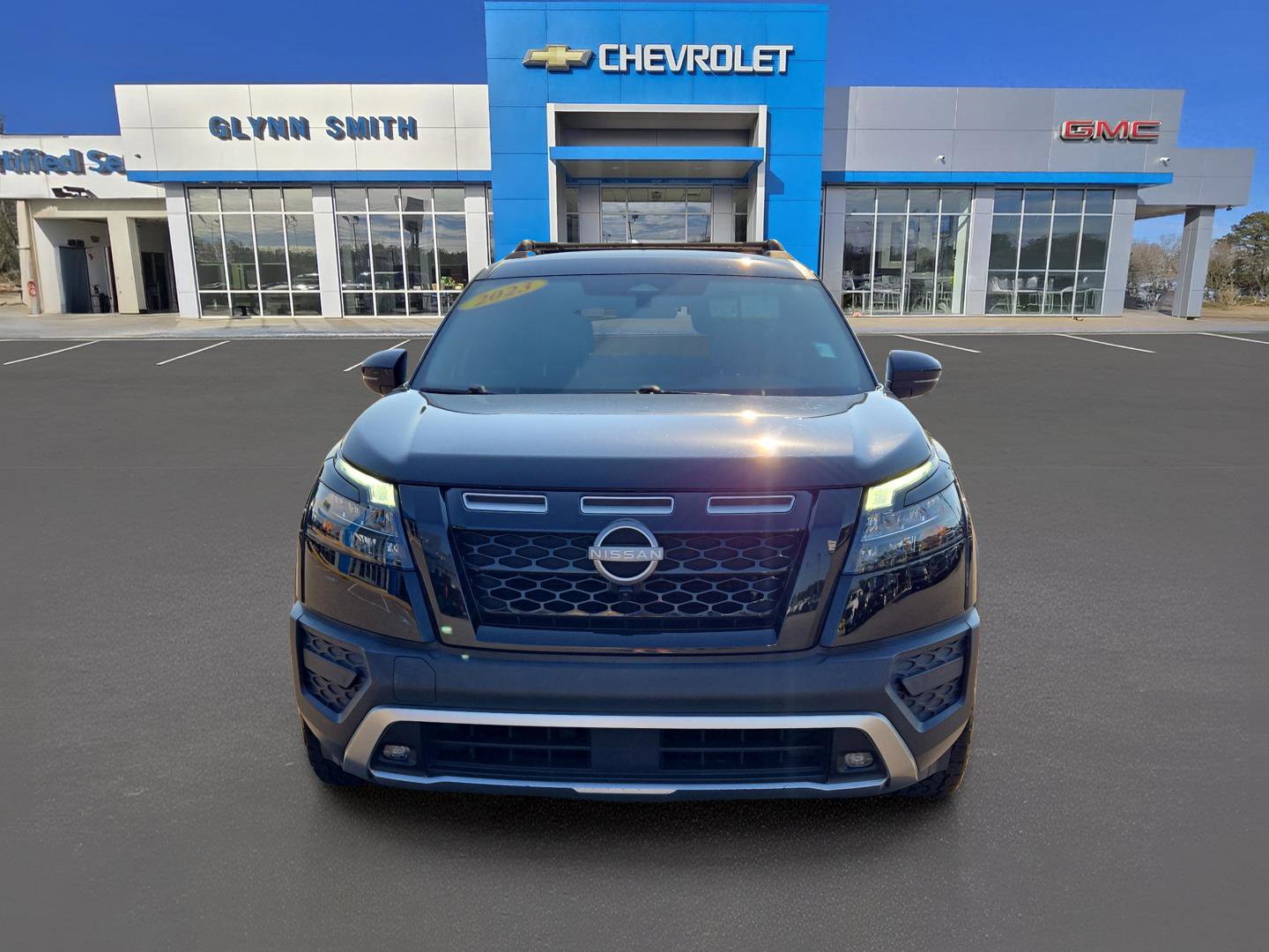 Used 2023 Nissan Pathfinder Rock Creek image 2