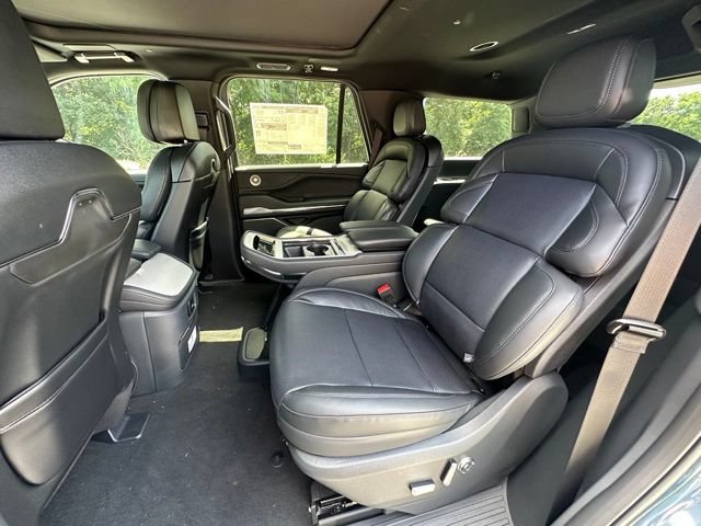 New 2027 Lincoln Navigator Reserve w/ Jet Appearance Package AWD/4WD image 19