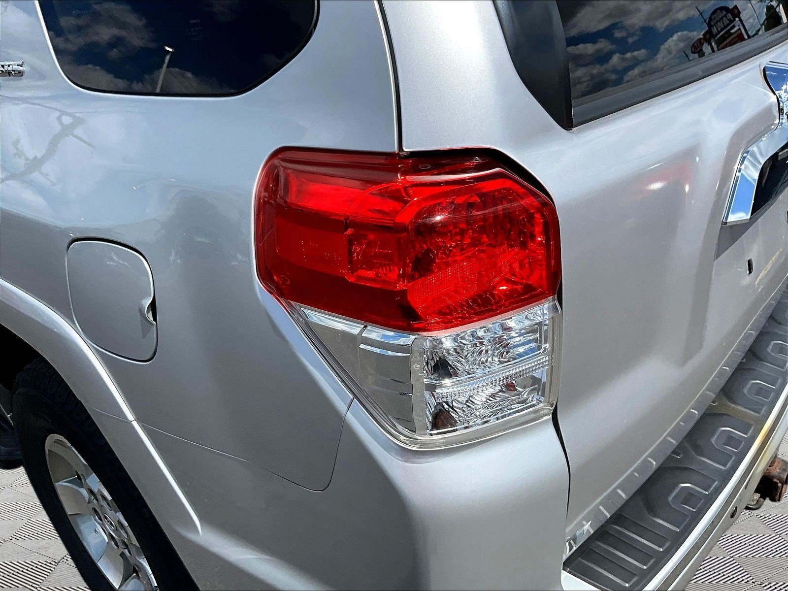Used 2013 Toyota 4Runner SR5 AWD/4WD image 23