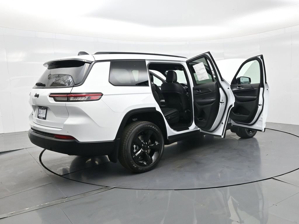 New 2025 Jeep Grand Cherokee L Altitude image 39